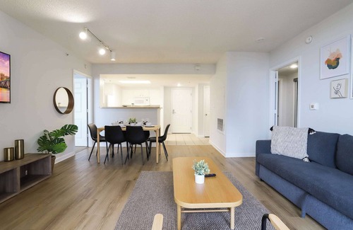 Ballston Apartment | Modern Apt with Gym, Balcony & Metro Access