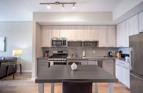 Stamford Apartment | Modern Apt with Harbor Views