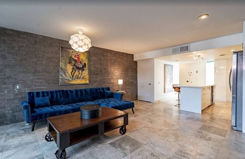 Arcadia Lite Condo | Modern Arcadia Condo - Walking Distance to LGO and Postino!