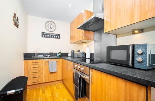 Theatreland Birmingham Apartment | Modern Arcadian Center Apartment By Azura Nights