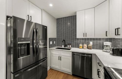 Scenic Heights House | Modern Arvada Duplex Close to Denver and Old Town