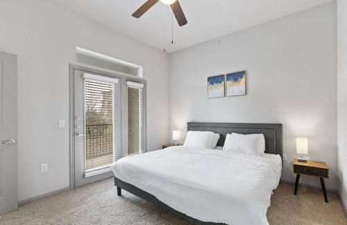Montopolis Apartment | Modern Austin 2BR 2B Apt with Pool Parking & WIFI