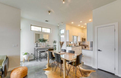 Rosewood House | Modern Austin Townhome w/Covered Patio, Balcony!