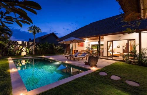 Umalas Villa | Modern balinese villa 3 bedrooms in Canggu - Kerobokan