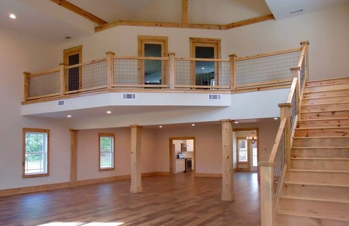 Farmington House | Modern barn home or event place in a quiet setting on a 5 acre lot