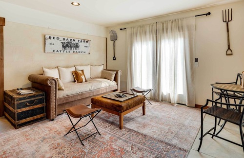 Jacksonville House | Modern Barn on Applegate River, Walk to Vineyard!