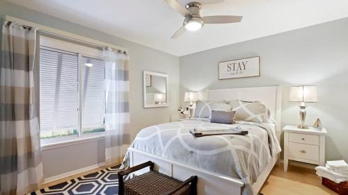 Bayview House | Modern Beach Home - Mins To Beach, Pool, Hot Tub