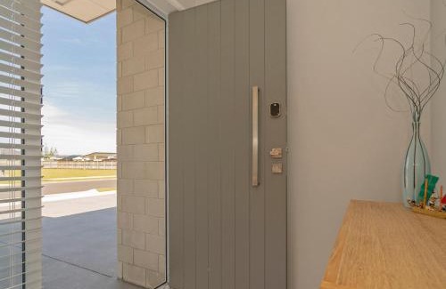 Whitianga House | Modern Beach Pad - Whitianga Holiday Home