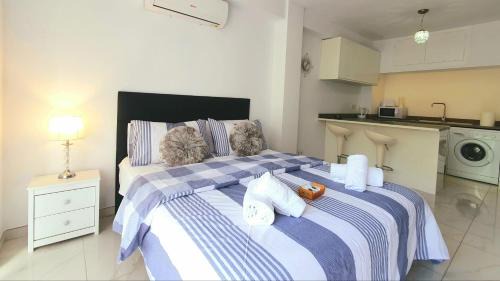 Platja de l'Arenal Apartment | Modern Beach Studio