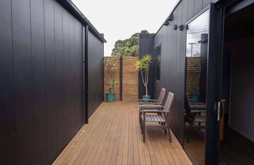 Fitzroy House | Modern Beach Tiny Homes in New Plymouth