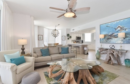 Destin Condo | Modern beachfront condo w/expansive private balcony in Destin! Open 7/26-7/28!