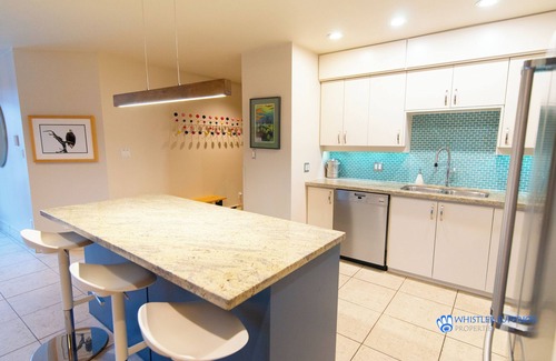 Blueberry Hill Condo | Modern Blueberry Condo, Private Hot Tub, BBQ, Best View in Whistler, Pool
