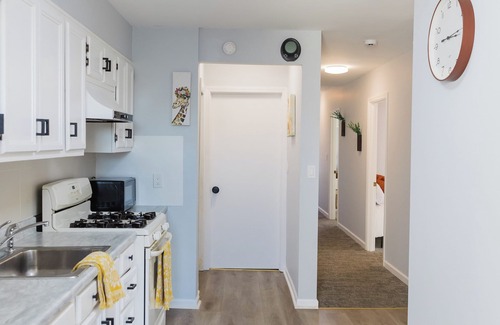 Southeast Yonkers Apartment | Modern Bohemian 3-Bedroom Apartment in Prime Mount Vernon Location