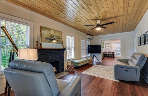 Bradenton House | Modern-Boho Bradenton Bungalow with Private Hot Tub!