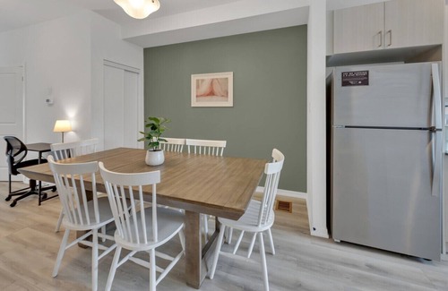 Ajax House | Modern, Brand New, King Beds | THH