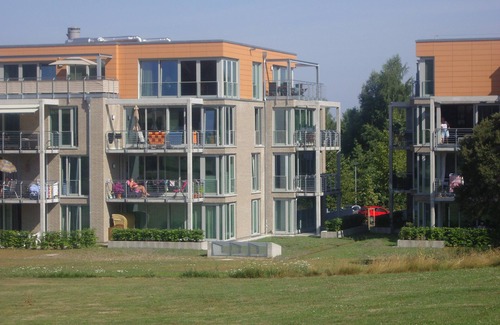 Ronnau Apartment | Modern, bright 2 room apartment with wifi