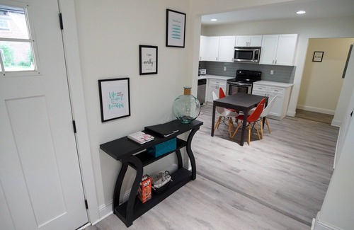 Atlanta House | Modern Bungalow at Chappell minutes from Downtown and Beltline - PET FRIENDLY!