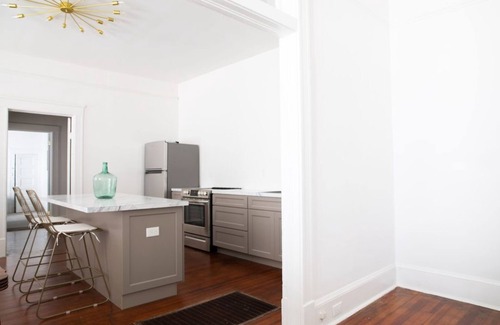 Montgomery House | Modern Bungalow Perfect for Families and Groups