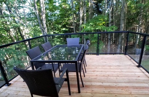 Sainte-Agathe-des-Monts Ski Chalet | Modern rustic chalet nestled in the woods