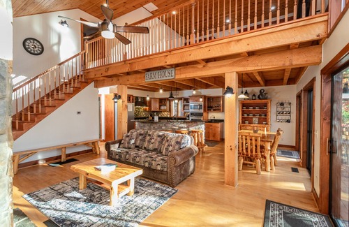 Rawley Springs Cabin | MODERN CABIN DEEP IN THE MOUNTAINS AND ONLY 20 MINS TO HARRISONBURG