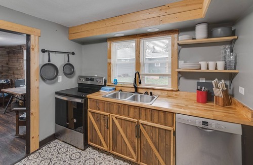 Hemlock Cabin | Modern Cabin Life in the City
