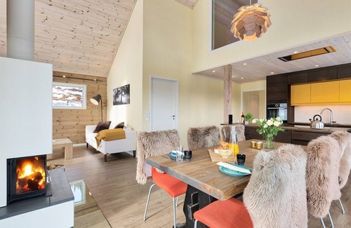 Voss Cabin | Modern cabin with fantastic view. Great hub for exploring Flåm, Voss, Hardanger