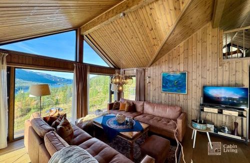 Espedalen House | Modern cabin with panoramic view, sauna and fire pit