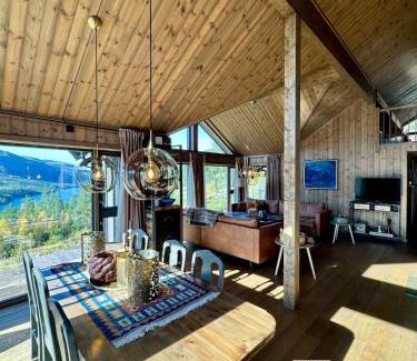 Espedalen House | Modern cabin with panoramic view, sauna and fire pit
