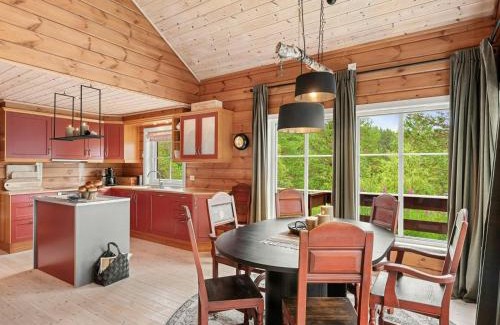 Tjørhom House | Modern Cabin With Panoramic Views In Solheimsdalen