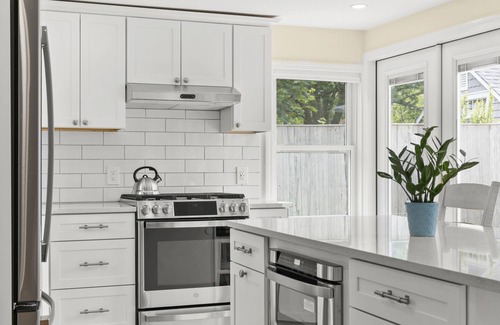 Pocasset Cottage | Modern Cape Cod Cottage- 0.5 mile to beach