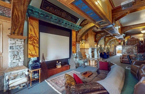 Downtown St. Louis Apartment | Modern Castle in Downtown St.Louis