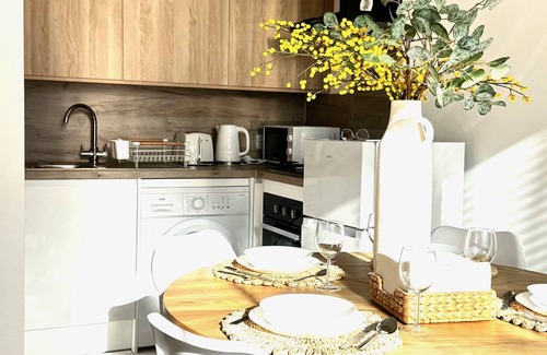 Dumbarton Apartment | Modern Castlegreen Lux Apartment