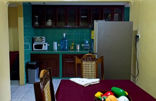 Managua House | Modern & Central House - Perfect for Long Stays, 2BR w/AC ★