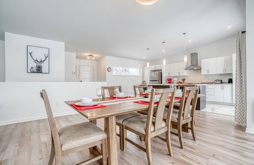 Val-des-Monts Ski Chalet | Modern chalet B