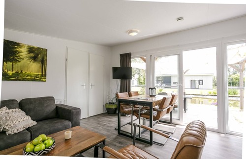 Lochem Ski Chalet | Modern chalet in a holiday park near Lochem