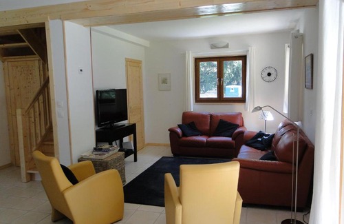Venosc Ski Chalet | Modern Chalet in V nosc with Swimming Pool