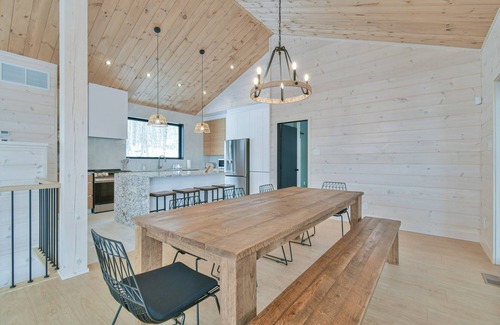 Morin Heights Ski Chalet | Modern chalet near Sommet Morin Heights - Nature, skiing and relaxation