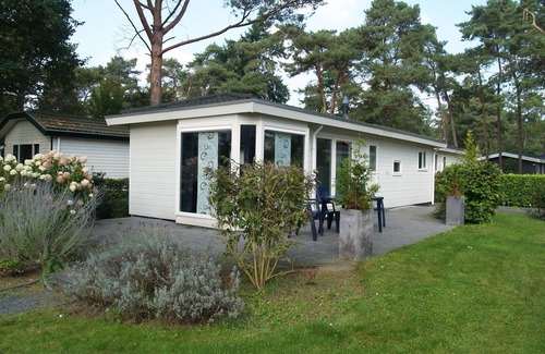 Lochem Ski Chalet | Modern chalet with WiFi in the green Achterhoek