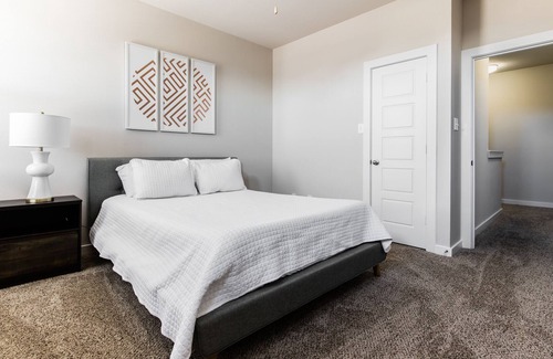 Midlothian House | Modern Charm in DFW