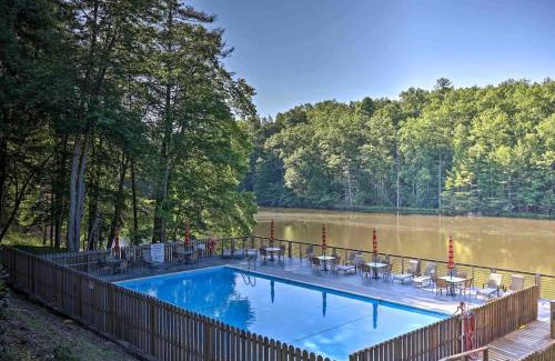 Deep Gap House | Modern Chic Cabin with Game Room and Hiking Trails in North Carolina
