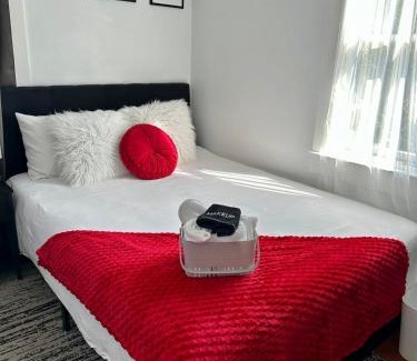 Hicksville House | Modern Chic CoCo Chanel Inspired * Biz Friendly * Close To All
