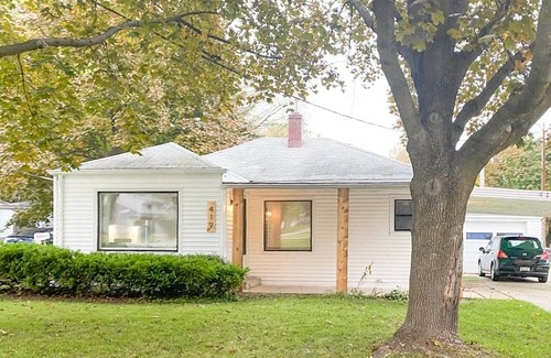 Allouez House | Modern Chic Home