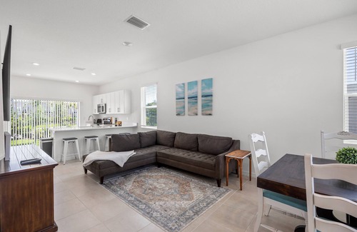 Sarasota House | Modern Chic Sunshine Oasis in Gorgeous Skye Ranch Sarasota w/Large Heated Pool