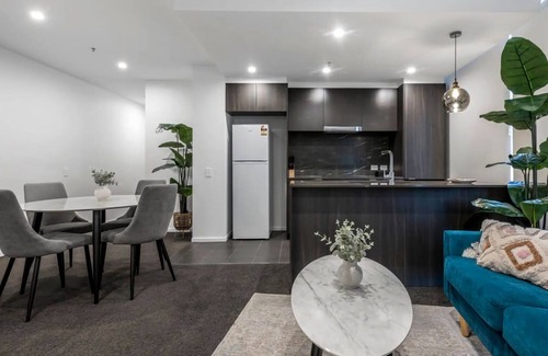 Phillip Apartment | Modern City Escape Phillip ACT