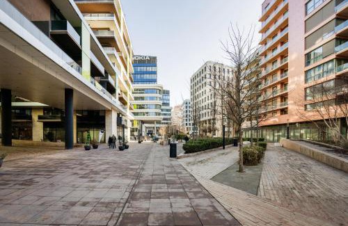 Corvin negyed Apartment | Modern City Hub Apartment with Terrace & Parking