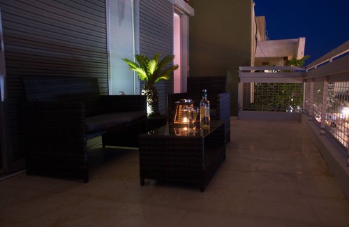 Glyfada Apartment | Modern & Classy Central Apartment