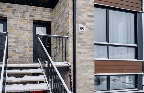 Plateau Apartment | 𝗠𝗼𝗱𝗲𝗿𝗻 𝗰𝗹𝗲𝗮𝗻 𝗰𝗼𝗻𝗱𝗼 𝗶𝗻 𝗮 𝗰𝗲𝗻𝘁𝗿𝗮𝗹 𝘀𝗽𝗼𝘁