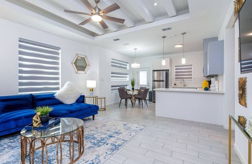 McAllen House | ✨Modern✨Close to mall hospitals 2bed2bath King bed