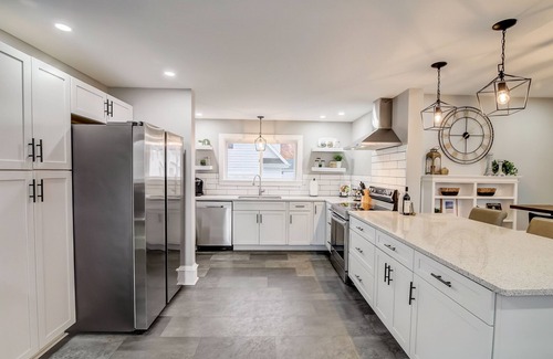 Huron House | Modern Coastal Retreat - private pool & close to beach!