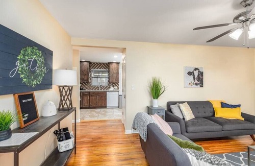 Murray House | Modern Comfort and Convenience Near Downtown and Ski Resorts